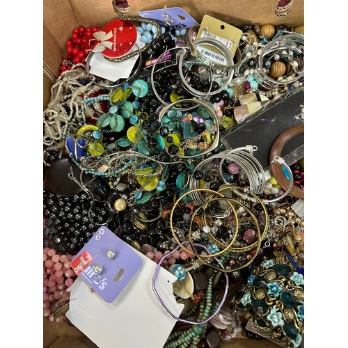 103 - Tray Of Costume Jewellery