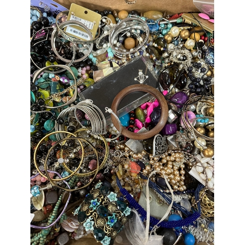 103 - Tray Of Costume Jewellery