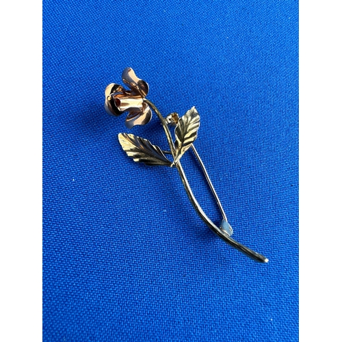 3 - Vintage 9ct Gold Rose Brooch. 2.1g