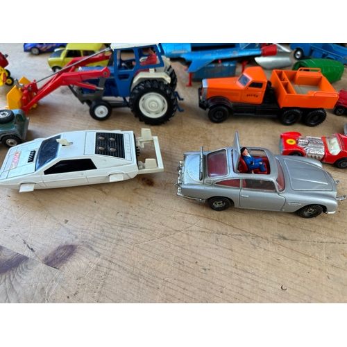 81 - Collection Of Vintage Die Cast Vehicles Inc. James Bond, Magic Roundabout, Thunderbirds,  Corgi, Mat... 