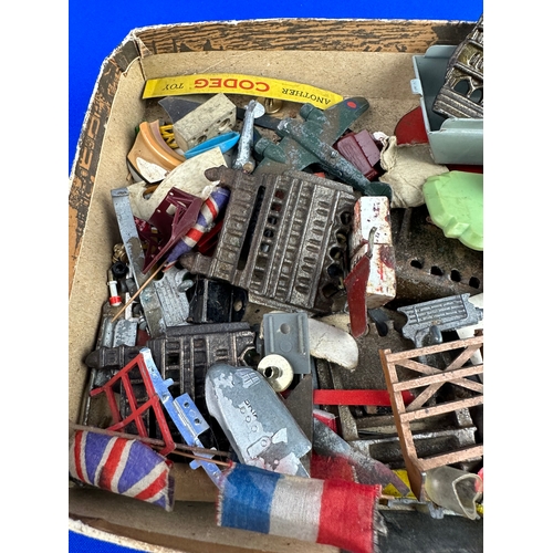 100 - Tray Of Vintage Toy Parts