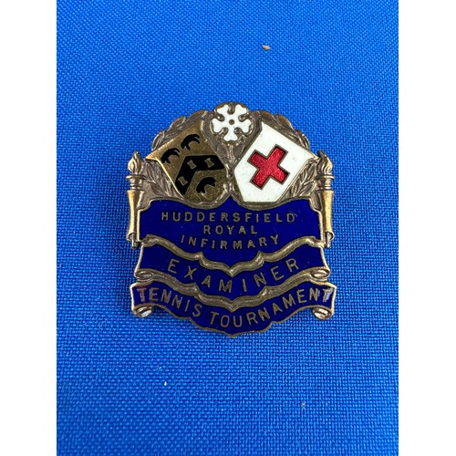 40 - Vintage Huddersfield Royal Infirmary Tennis Tournament Examiners Enamel Badge.