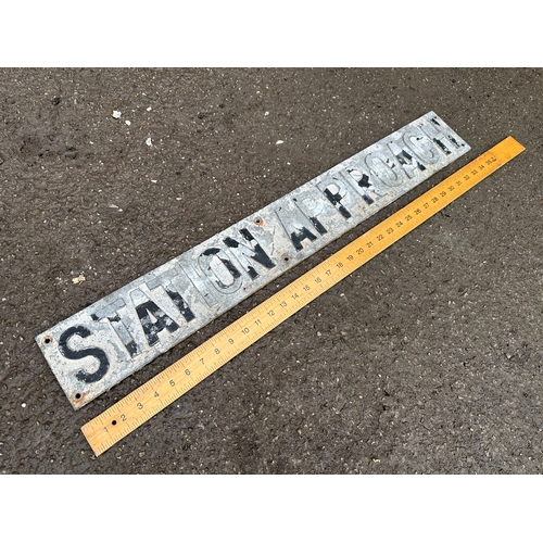 324 - Station Approach Cast Aluminium Sign