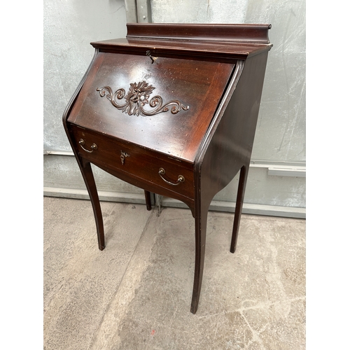 496 - Secretaire in need of TLC