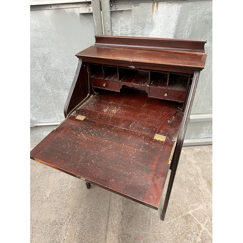 496 - Secretaire in need of TLC