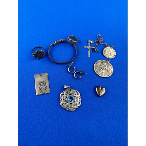 26 - Group Of Silver Jewellery Items