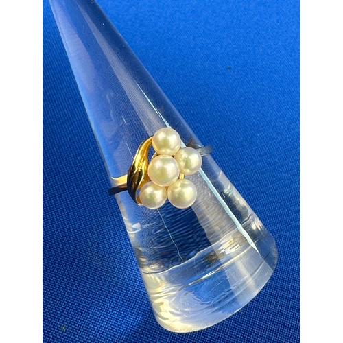4 - 18ct Gold & Pearl Ring. Size Q. 2.39g Gross Weight.