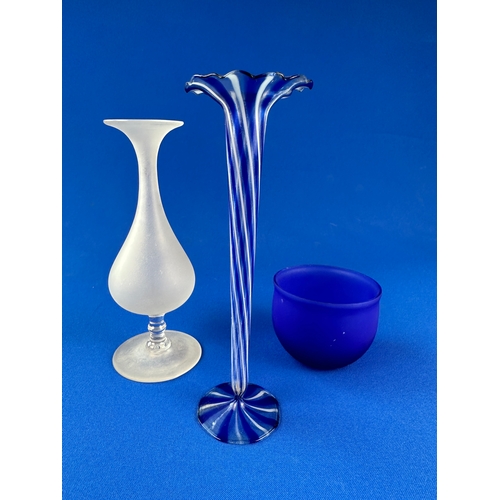 284 - Incredibly Delicate Lampwork Striped Bud Vase Alongside Two Other Items