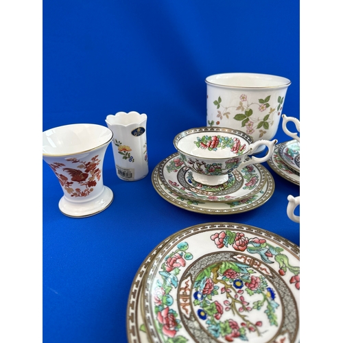 337 - Collection of Collectable Ceramic Items inc. Coalport, Minton, Wedgwood, Royal Worcester etc.