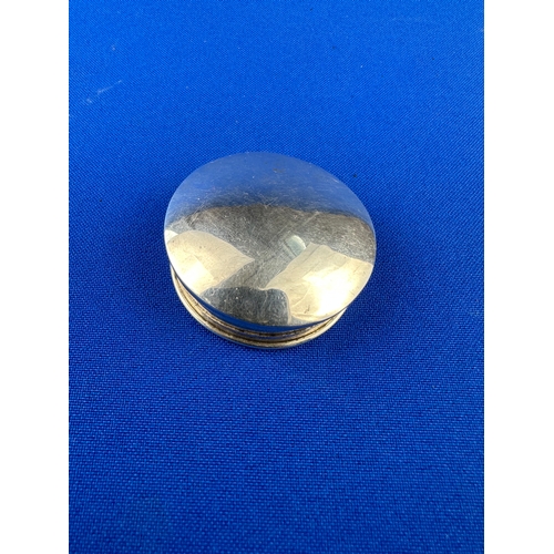 10 - 925 Silver Pill Box 19.16g