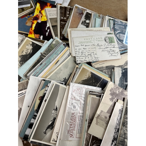 246 - Collection of Antique & Later Postcards