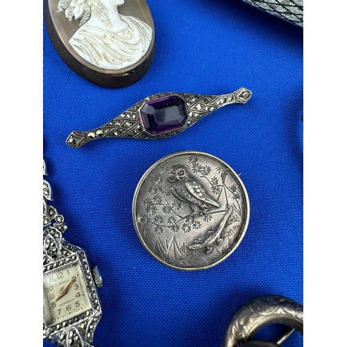 48 - Antique & Later Jewellery Items inc. Cameo Brooch, Mourning Brooch, 935 Silver, Art Deco Coctail Wat... 