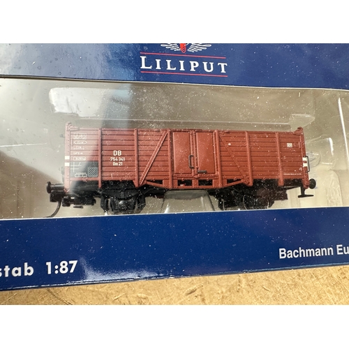 73 - Liliput Model Train - L170113 & Carriage L235012