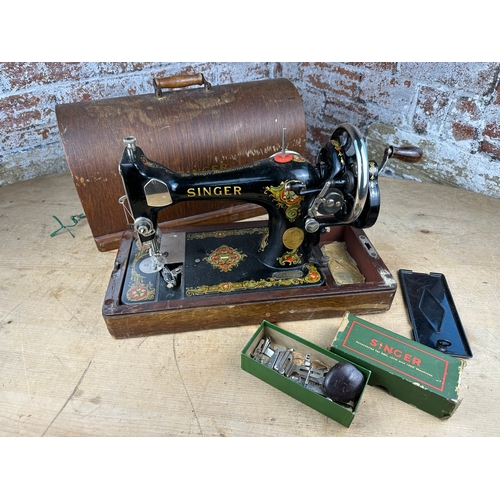 279 - Singer 128K Hand Crank Sewing Machine