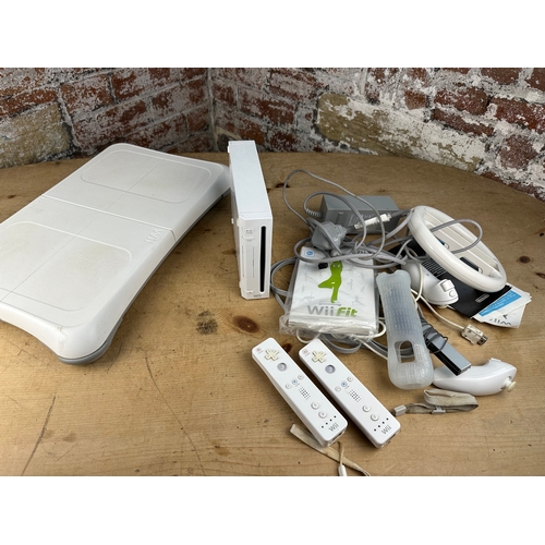 368 - Wii Console with Wii Fit Board, Controllers, Leads & Accessories - Working