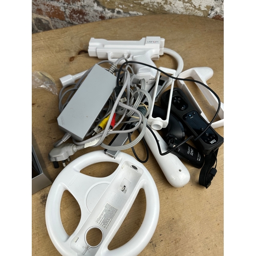 369 - Wii Console with Accessories - Working