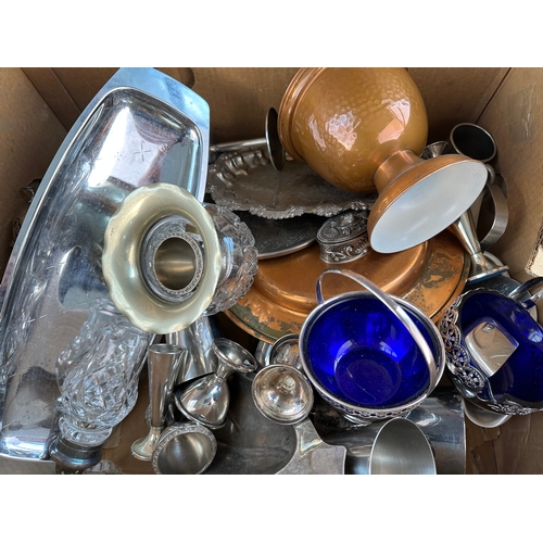 200 - Box of Mixed Metalware Items