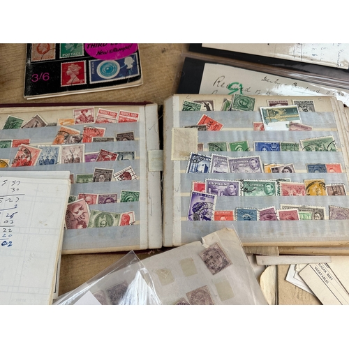 35 - Collection of Worldwide Stamps