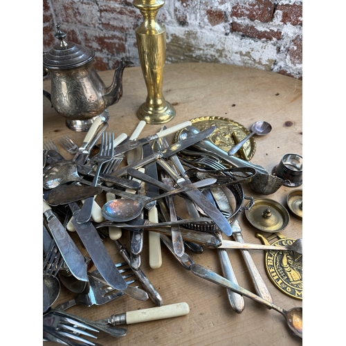 106 - Quantity of Vintage Flatware & Mixed Metalware Items