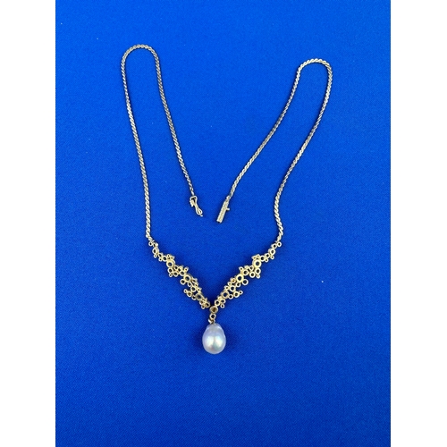 16 - 14ct 585 Gold Necklace with Pearl. 10.7g Gross