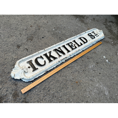 257 - Icknield St. Cast Iron Street Sign