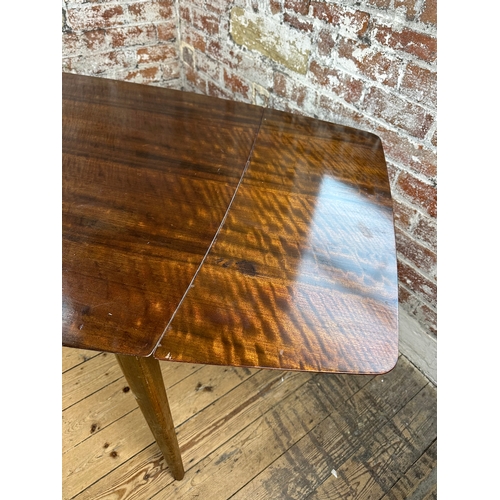 396 - Mid Century Extendable Dining Table