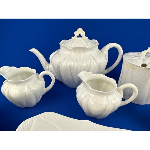 321 - Various Items of Shelley Fine Bone China Reg. No. 272101 Tea Service