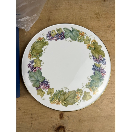 318 - Royal Worcester 1978 Vine Harvest Pattern Cake Plate