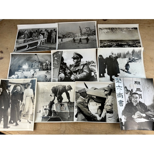 52 - 10 Official War Office Photographs Depicting Heads of State, Important Allied Figures, Pearl Harbour... 