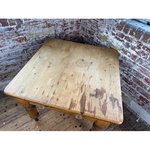 409 - Victorian Pine Farmhouse Table