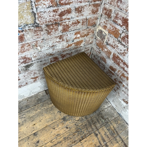 422 - Lloyd Loom Corner Clothes Basket