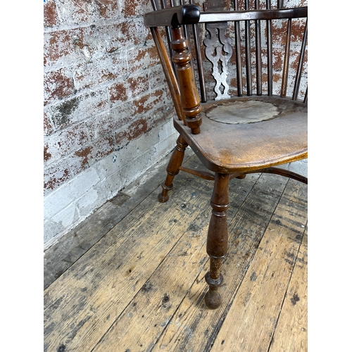 423 - High Back Windsor Chair with Crinoline Stretcher