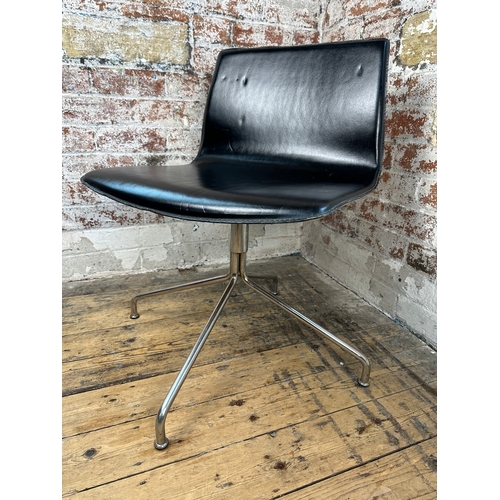 434 - Mid Century Swivel Lounge Chair