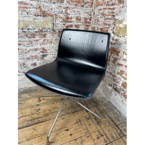 434 - Mid Century Swivel Lounge Chair