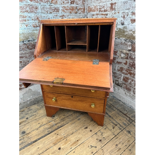 496 - Vintage Bureau with Key