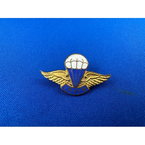 42 - WWII Gold Caterpillar Club Pin, 9ct Gold RAF Wings Badge & Irwin Parachute Pin Badge.  Awarded to E.... 