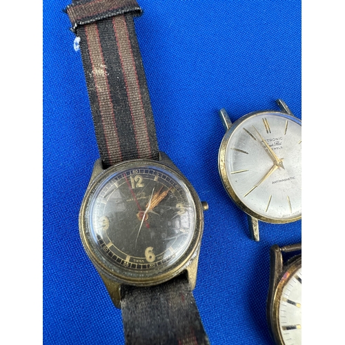 62 - 6 Vintage Gents Watches including Military Style