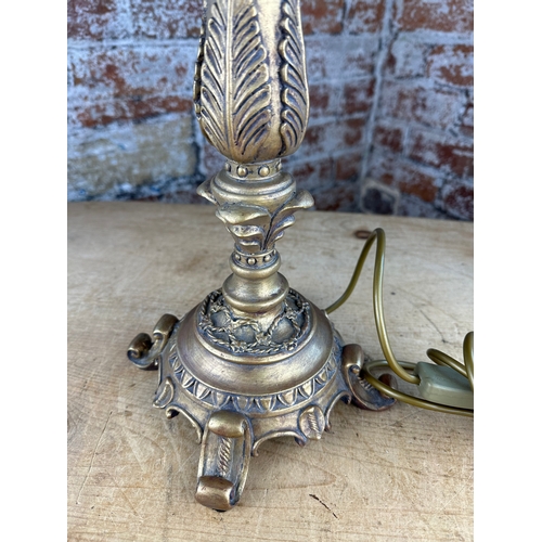 486 - Antique Style Lamp Stand