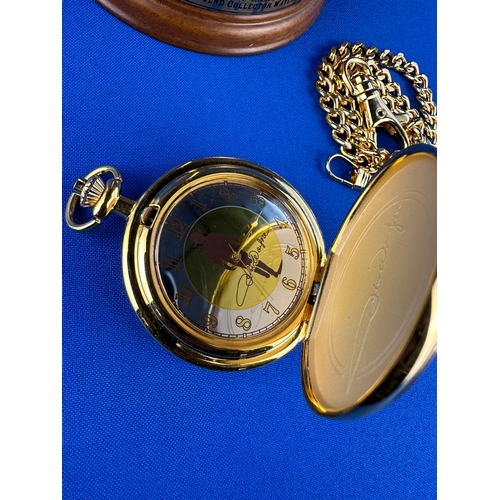 56 - John Wayne Presentation Pocket Watch Set