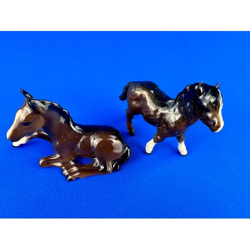 253 - Beswick Pony & Foal