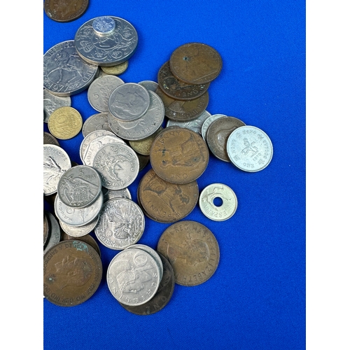 53 - Small Amount of Worldwide Coins & Currency