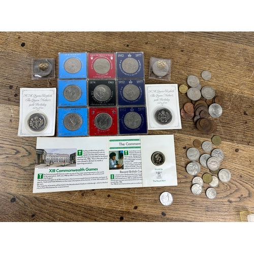 52 - Collection of Commemorative Coins and Selection of Vintage British and Foreign Currency