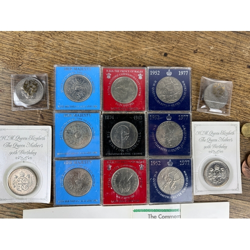 52 - Collection of Commemorative Coins and Selection of Vintage British and Foreign Currency