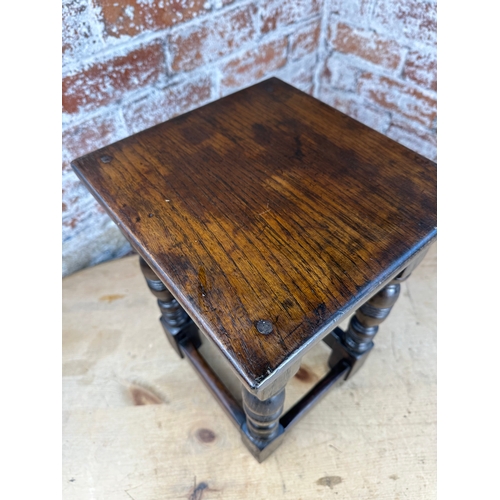 500 - Vintage Mahogany Side Table