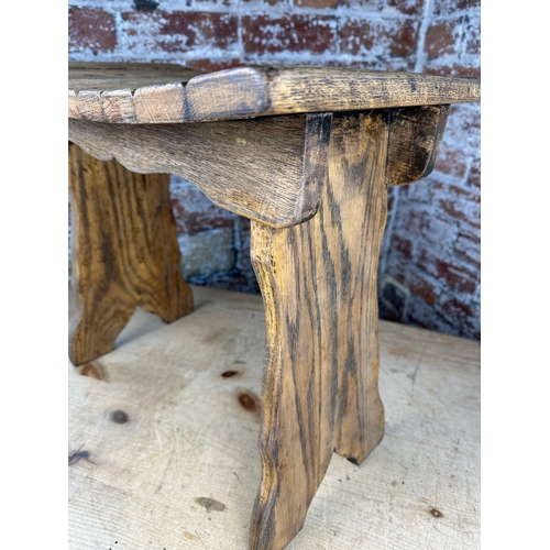 501 - Old Oak Stool