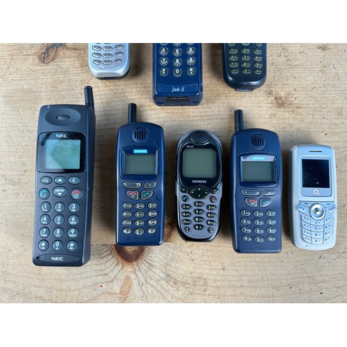 413 - Collection of Late 90's, Early 2000's Mobile Phones