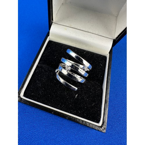 35 - 375 White Gold Ring size H 3.14g