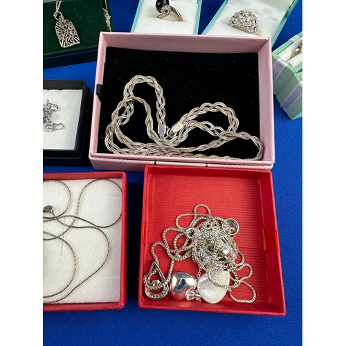 38 - Quantity of Sterling Silver Jewellery Items