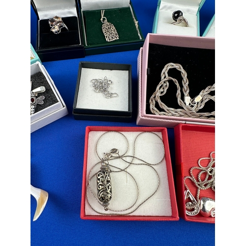 38 - Quantity of Sterling Silver Jewellery Items