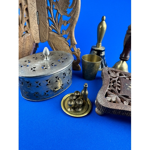 229 - Group of Wood & Metalware Items